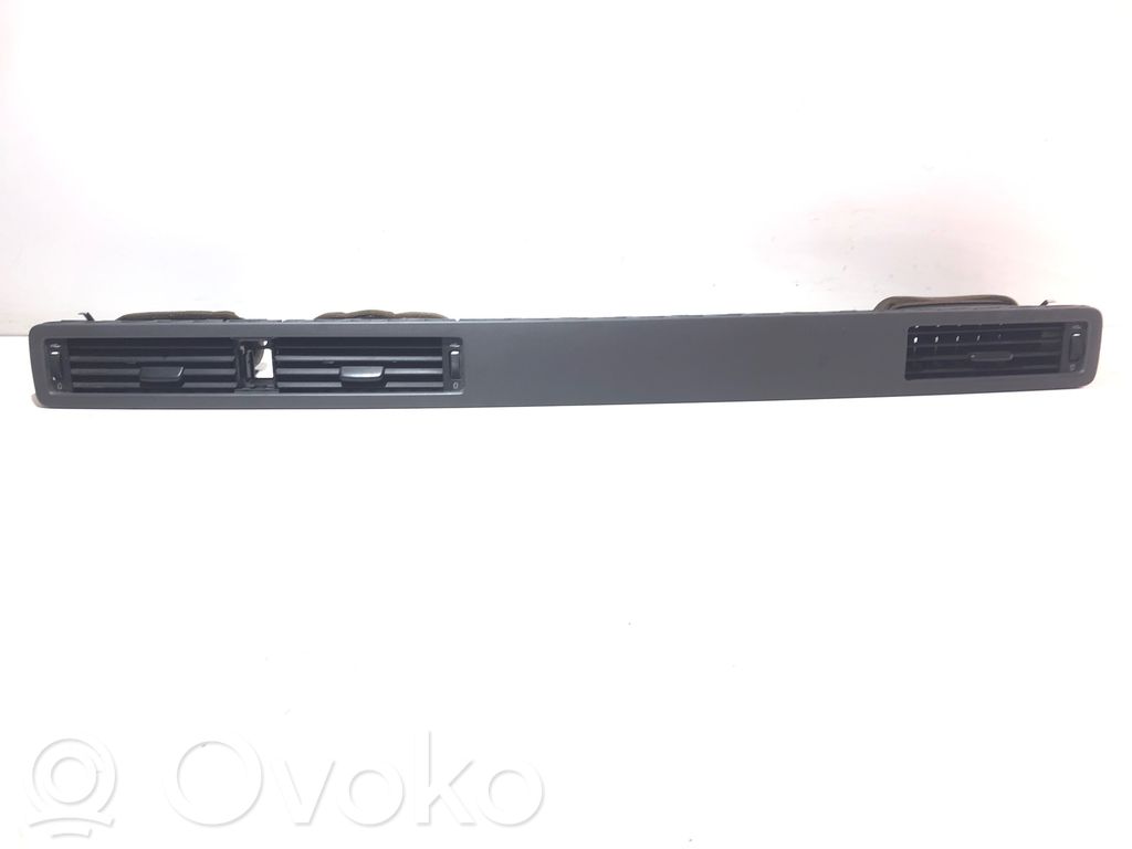 Volvo XC70 Dash center air vent grill 