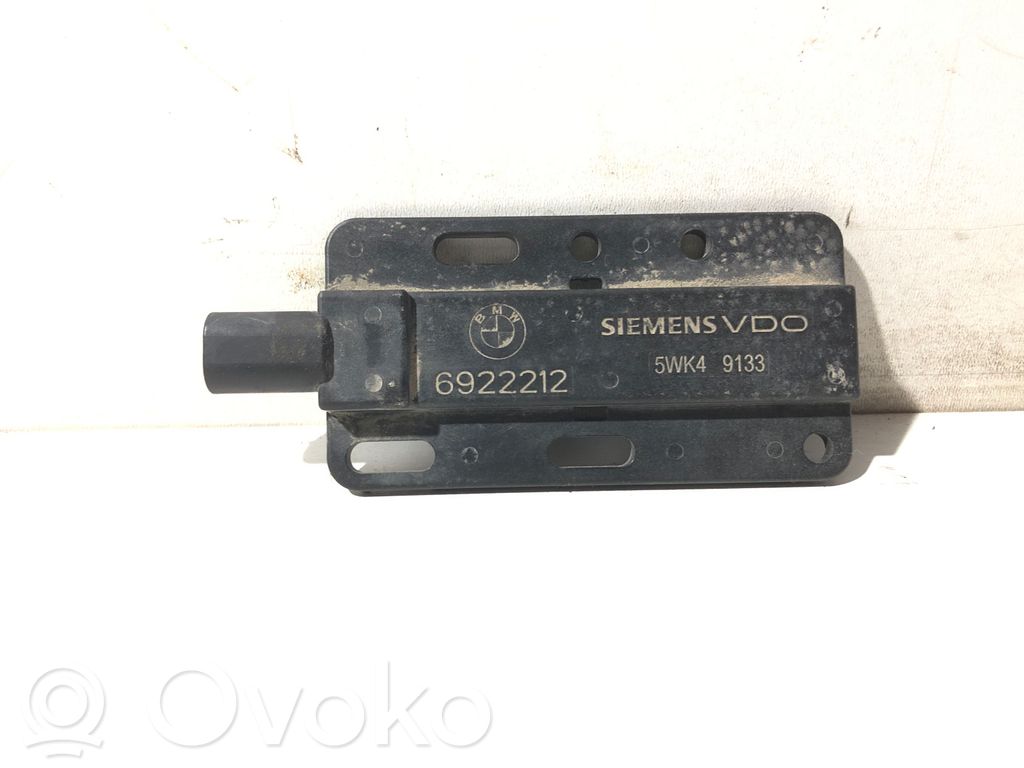 BMW 5 E60 E61 Interjero komforto antena 