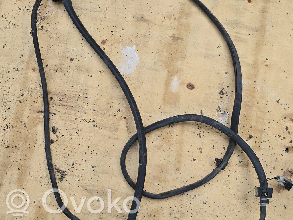 BMW i3 Windshield washer spray nozzle 