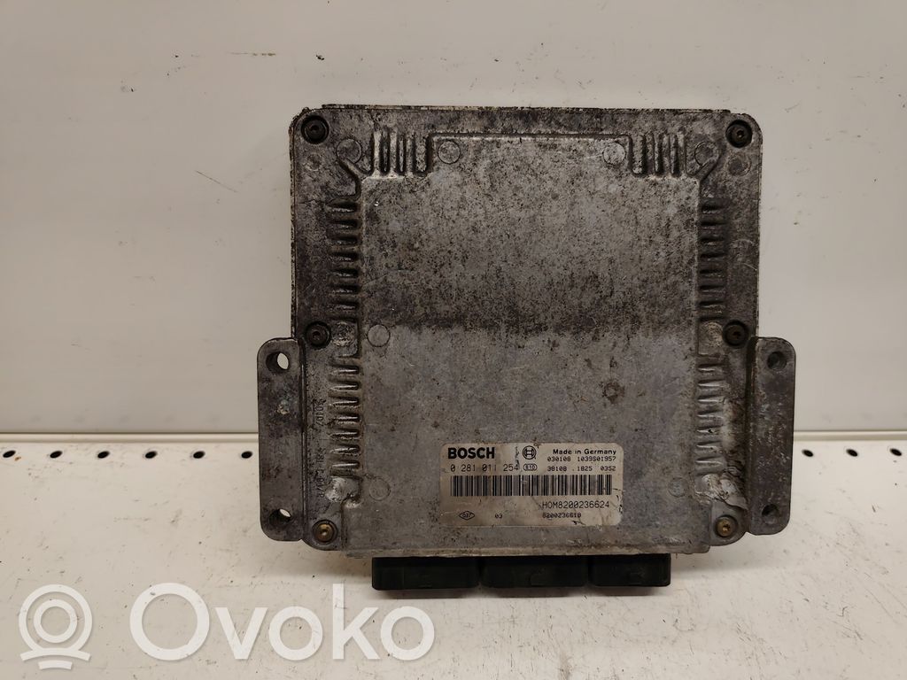 Renault Master II Engine control unit/module 