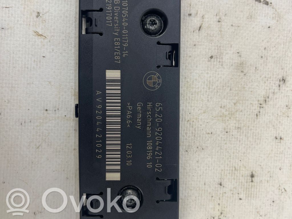 BMW 1 E81 E87 Antenos stiprintuvas 