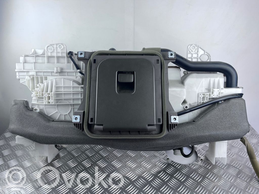 Lexus LS 430 Montaje de la caja de climatización interior 
