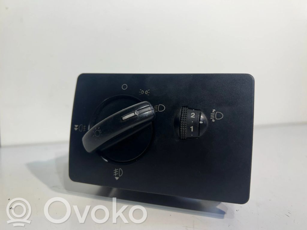 Ford Fusion Light switch 
