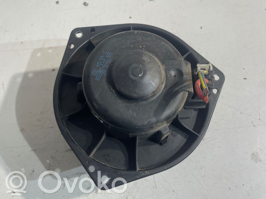 Opel Agila A Lämmittimen puhallin 