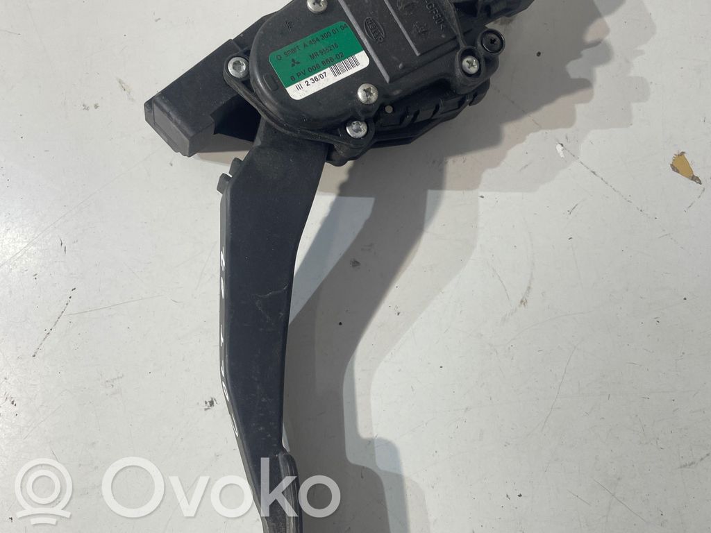 Mitsubishi Colt CZ3 Accelerator throttle pedal 