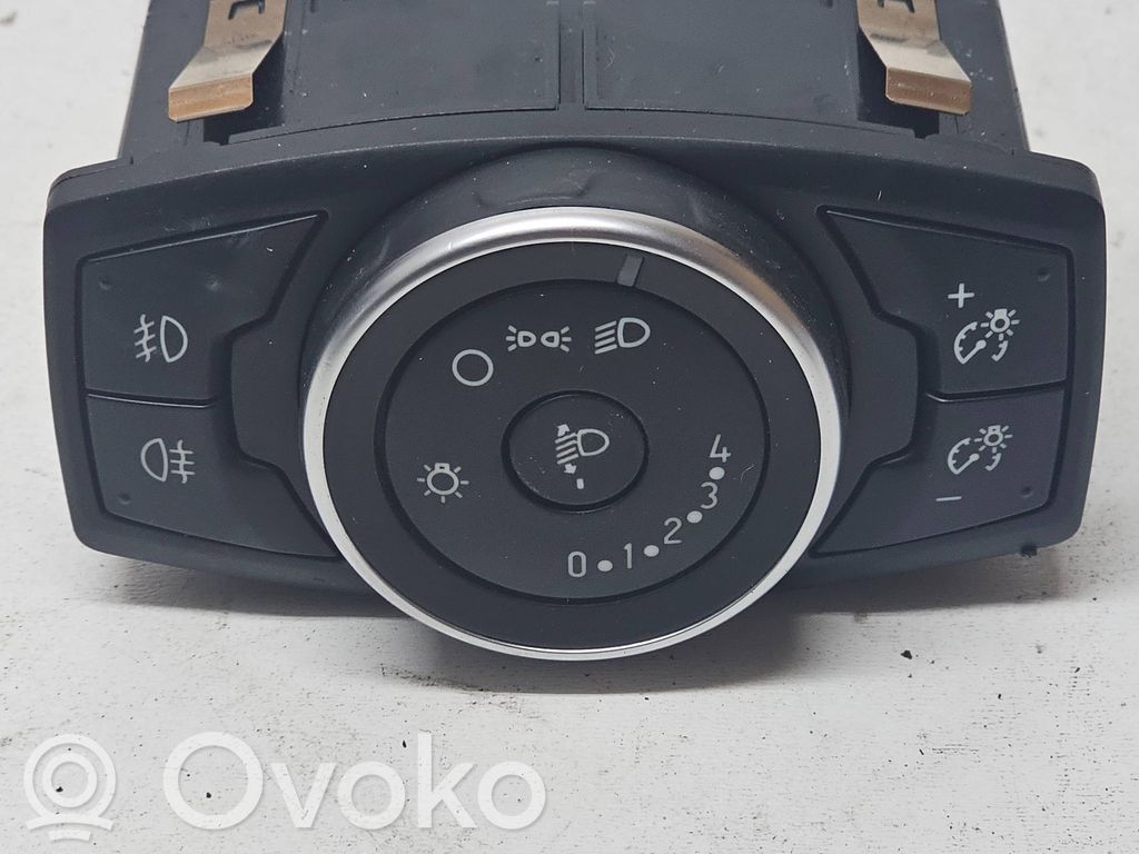 Ford Focus Light switch 