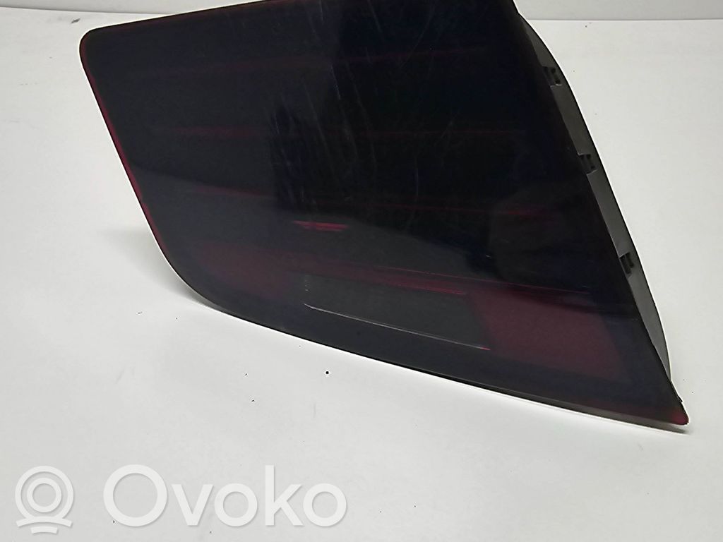 BMW 5 F10 F11 Lampă spate în capacul portbagajului 