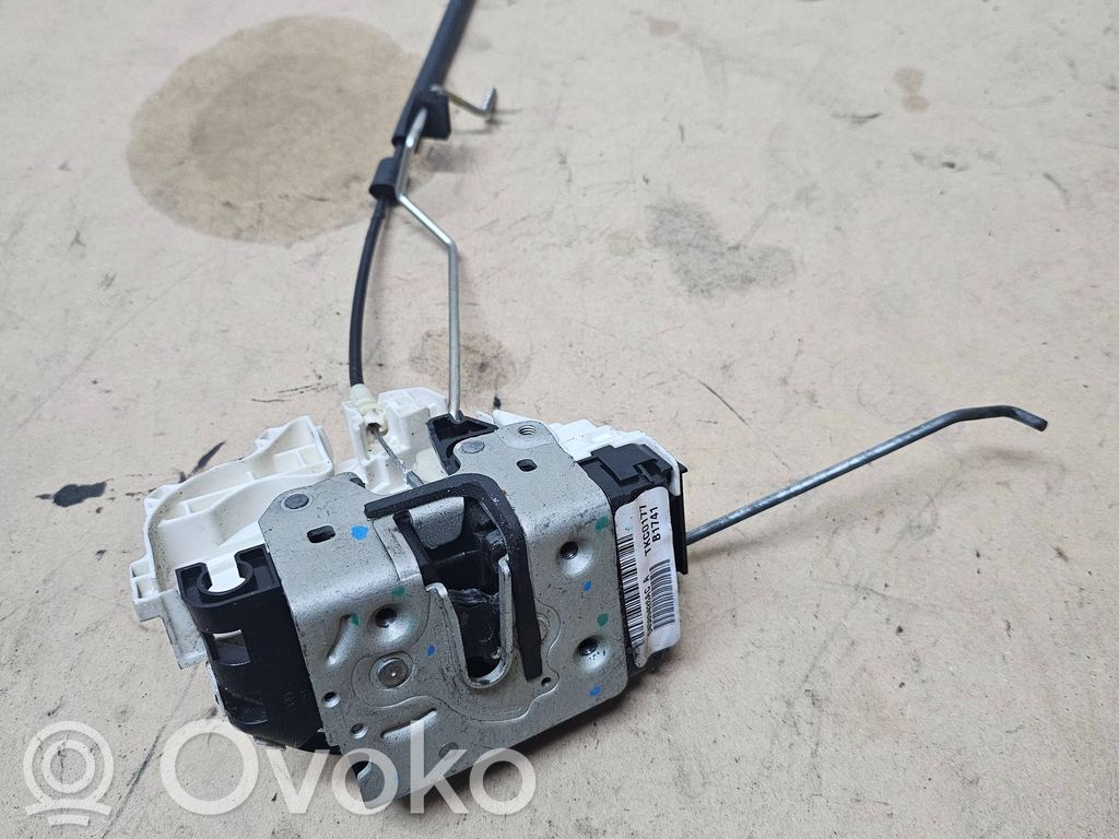 Chrysler Sebring (JS) Front door lock 