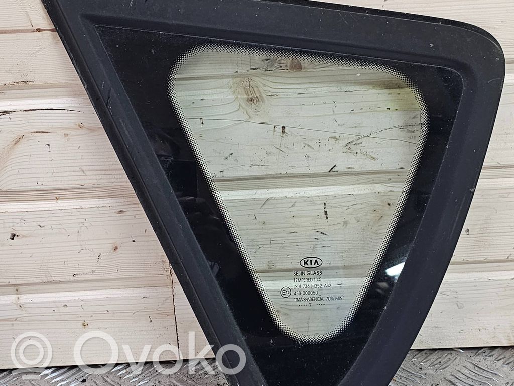 KIA Ceed Vitre latérale arrière 