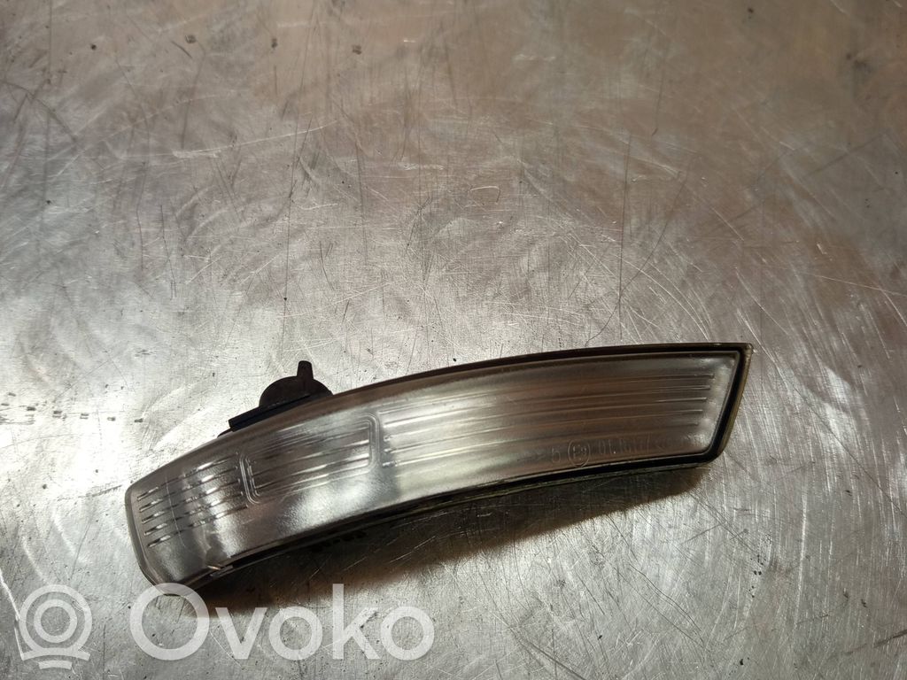 Ford Focus Mirror indicator light 
