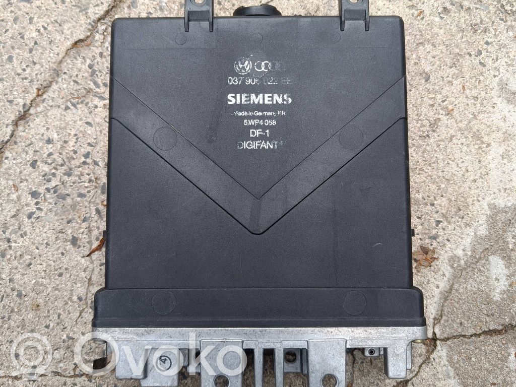 Audi 80 90 S2 B4 Engine control unit/module 