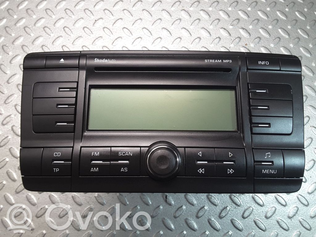 Skoda Octavia Mk2 (1Z) Unità principale autoradio/CD/DVD/GPS 