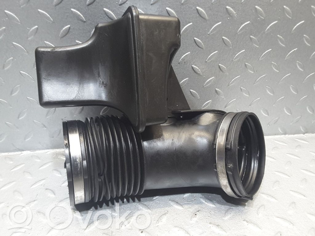 Intercooler pipe mounting bracket   7536004,10991213,13717536004