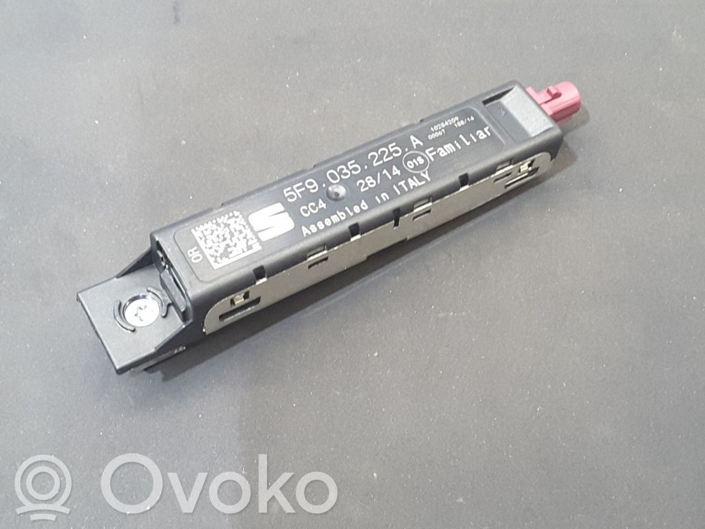 Seat Leon (5F) Antenos stiprintuvas 