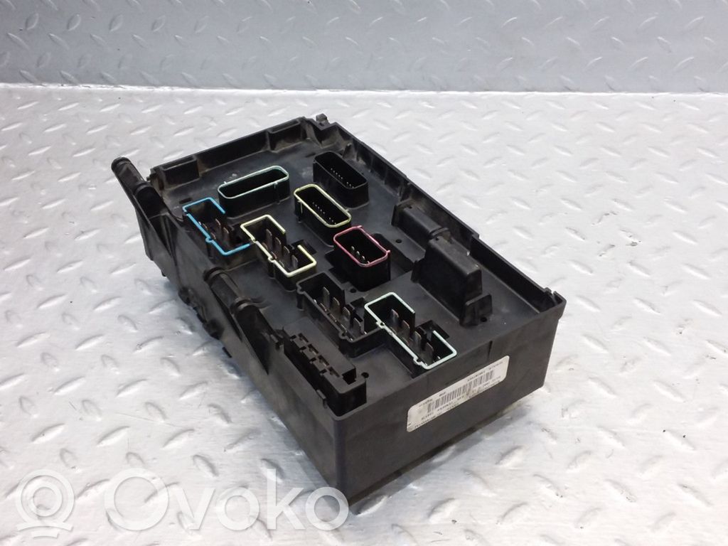Dodge Grand Caravan Fuse module 