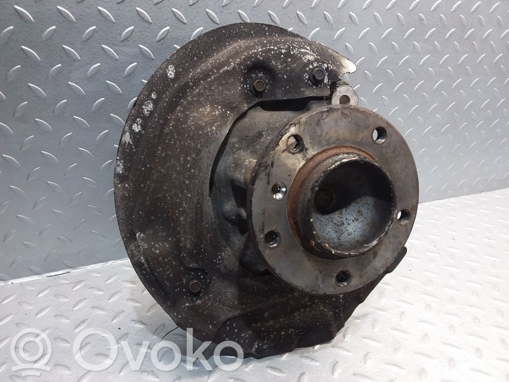 BMW 1 E81 E87 Front wheel hub 