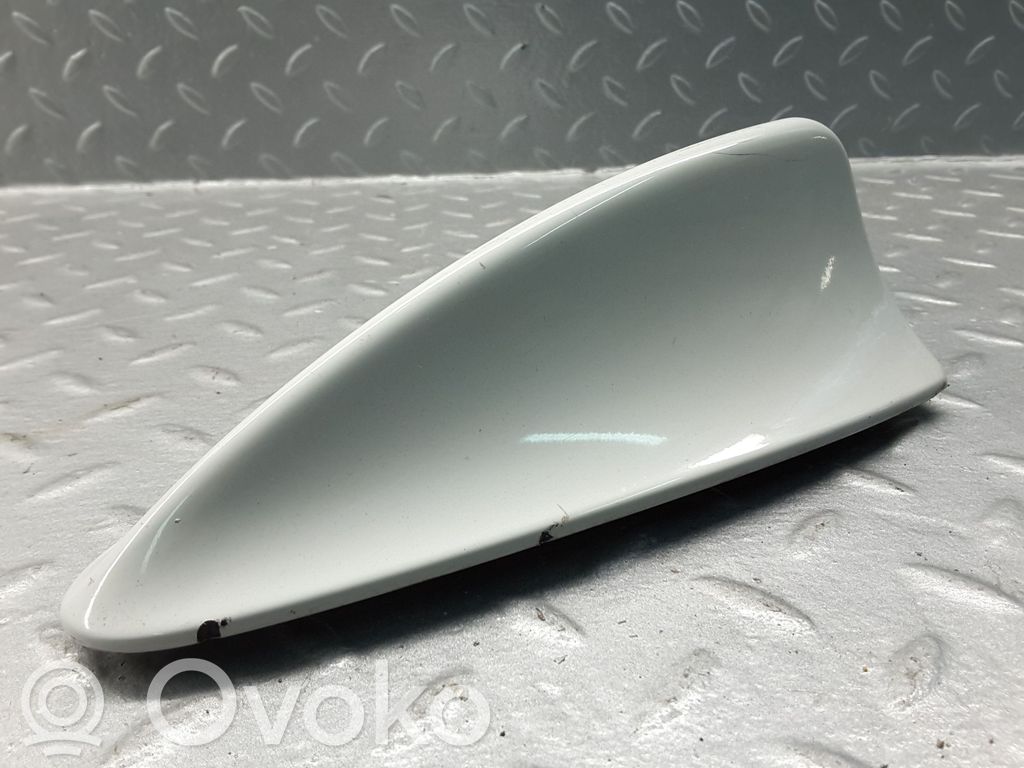 BMW 7 E65 E66 Stogo (GPS) antenos dangtelis 