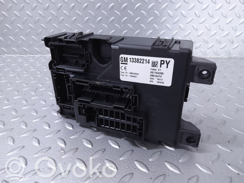 Opel Corsa D Saugiklių blokas 