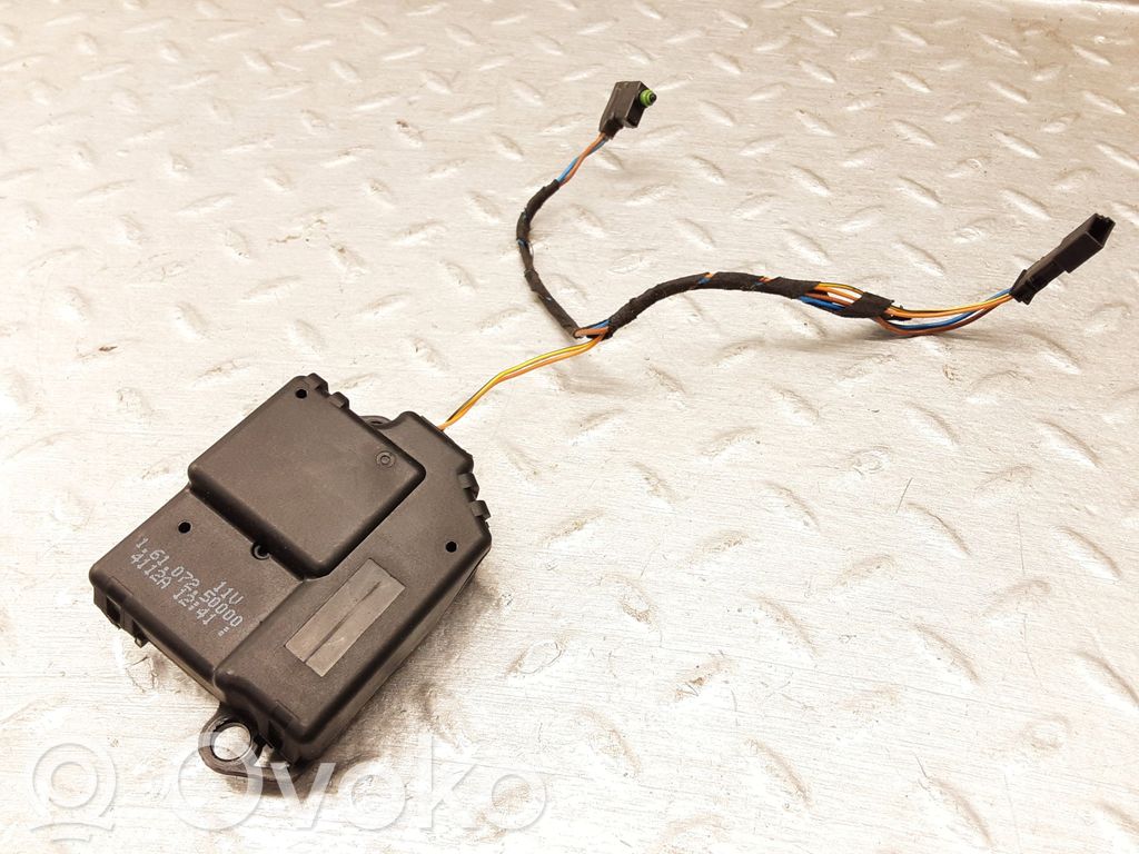 Mercedes-Benz E W211 Motor/activador trampilla de calefacción 