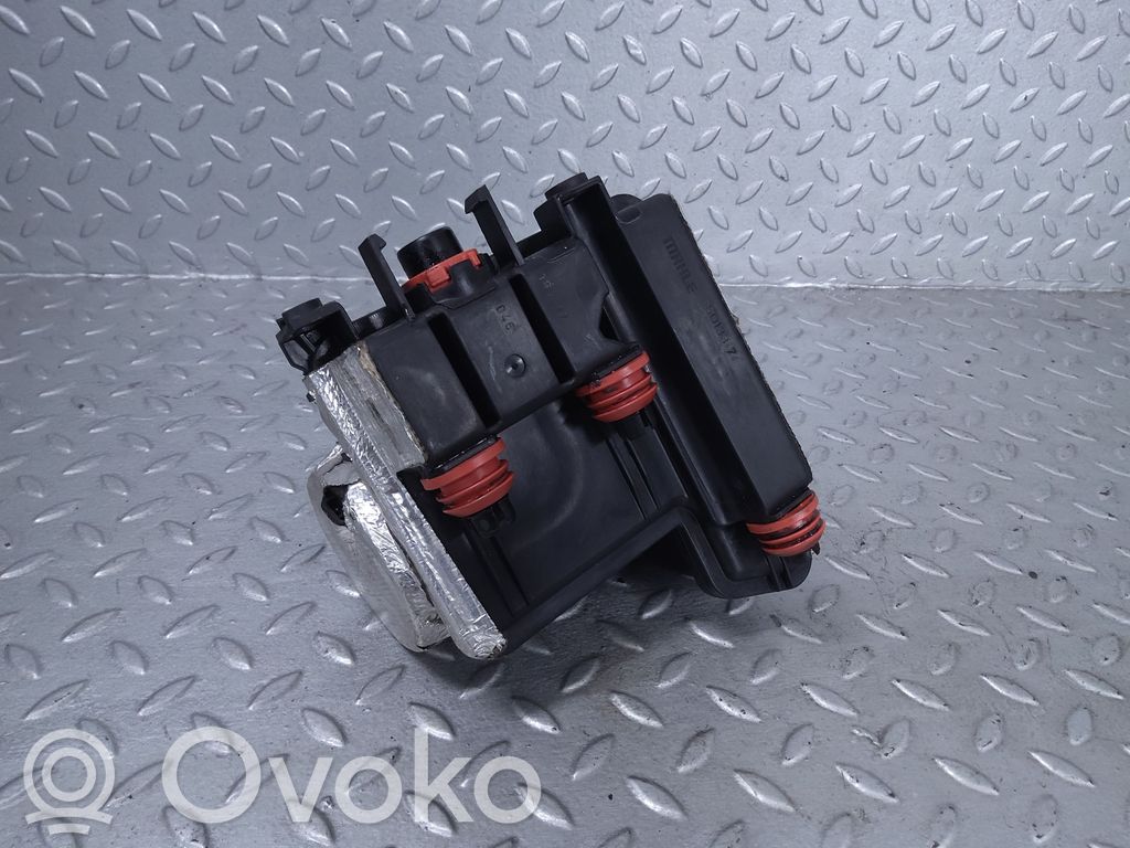 Audi A8 S8 D4 4H Ölabscheider 