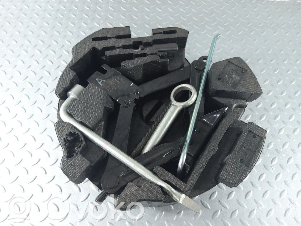 Subaru Outback (BS) Tool set 
