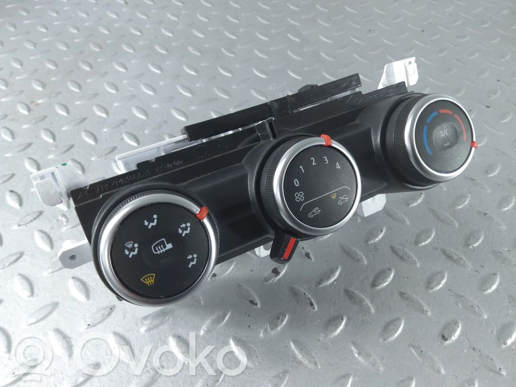 Renault Express Climate control unit 
