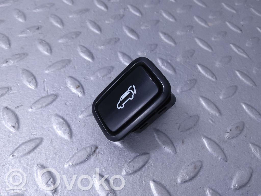 KIA Ceed Interruptor para abrir la puerta trasera 