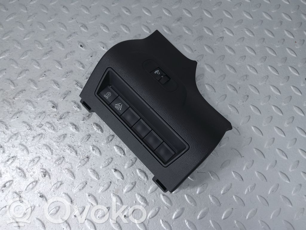 Toyota ProAce City A set of switches 