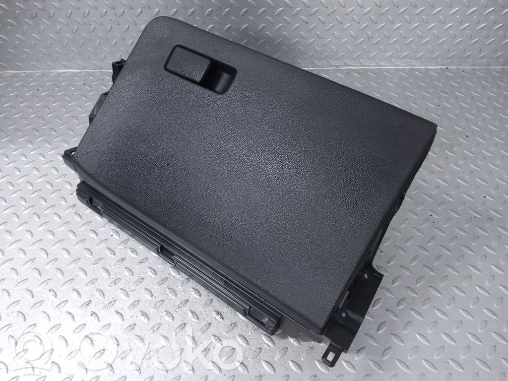 KIA Ceed Daiktadėžės (bordačioko) komplektas 