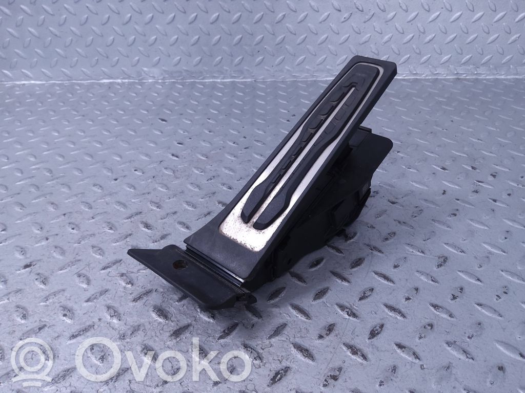 BMW X1 U11 Gaspedal 
