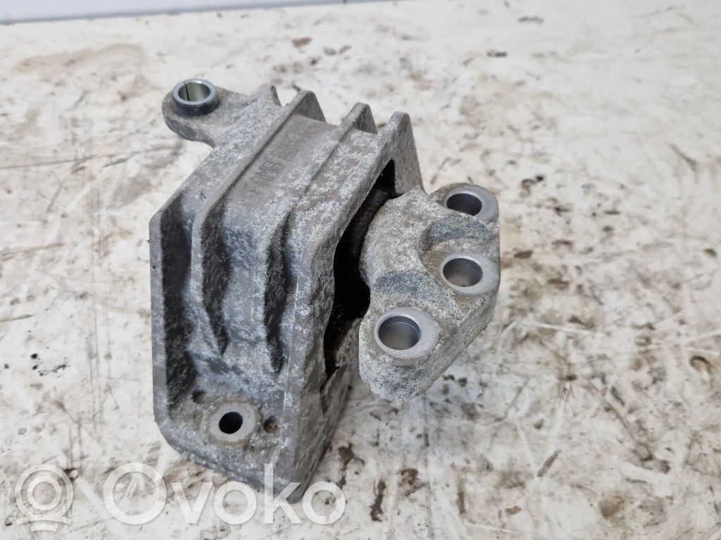 Engine mount bracket   12802783