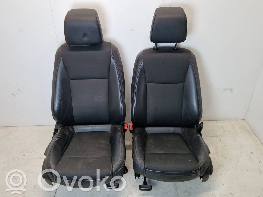 Seat set