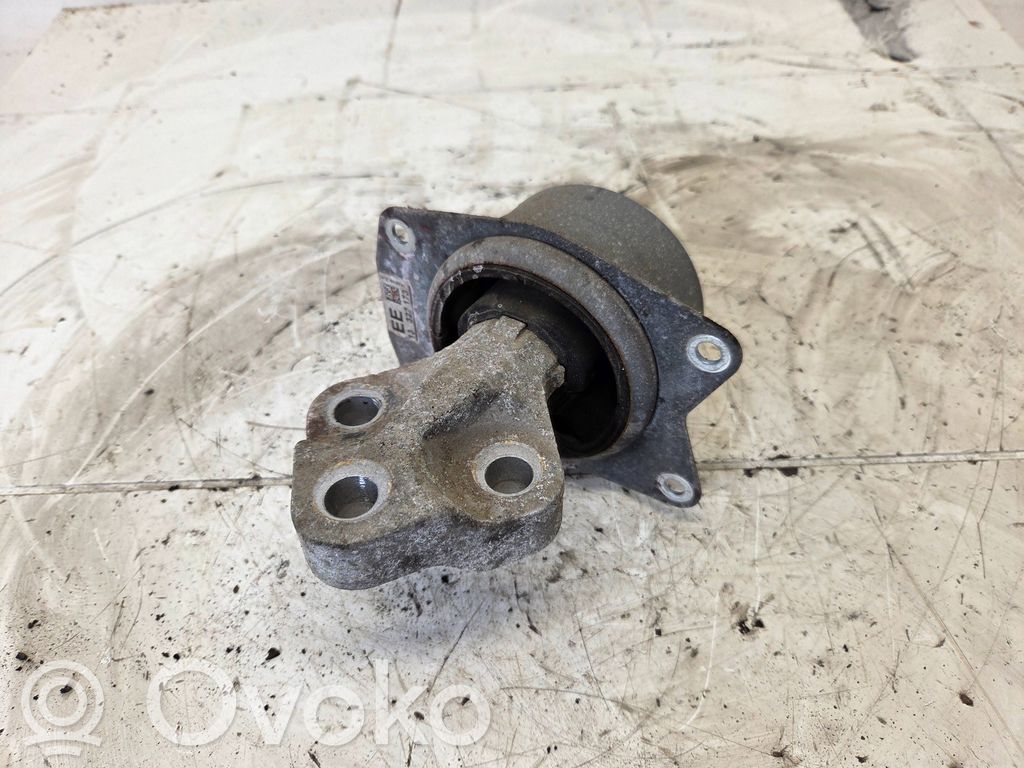 Saab 9-5 Engine mount bracket 