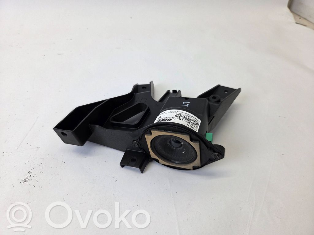 Saab 9-3 Ver2 Tavarahyllyn kaiutin 