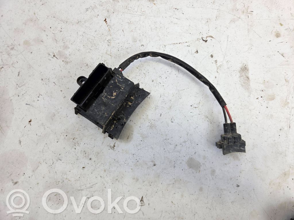 Saab 9-3 Ver2 Dzesēšanas ventilatora relejs 