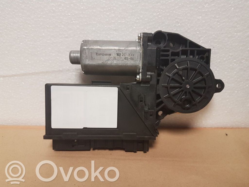 Audi A8 S8 D3 4E Rear door window regulator motor 
