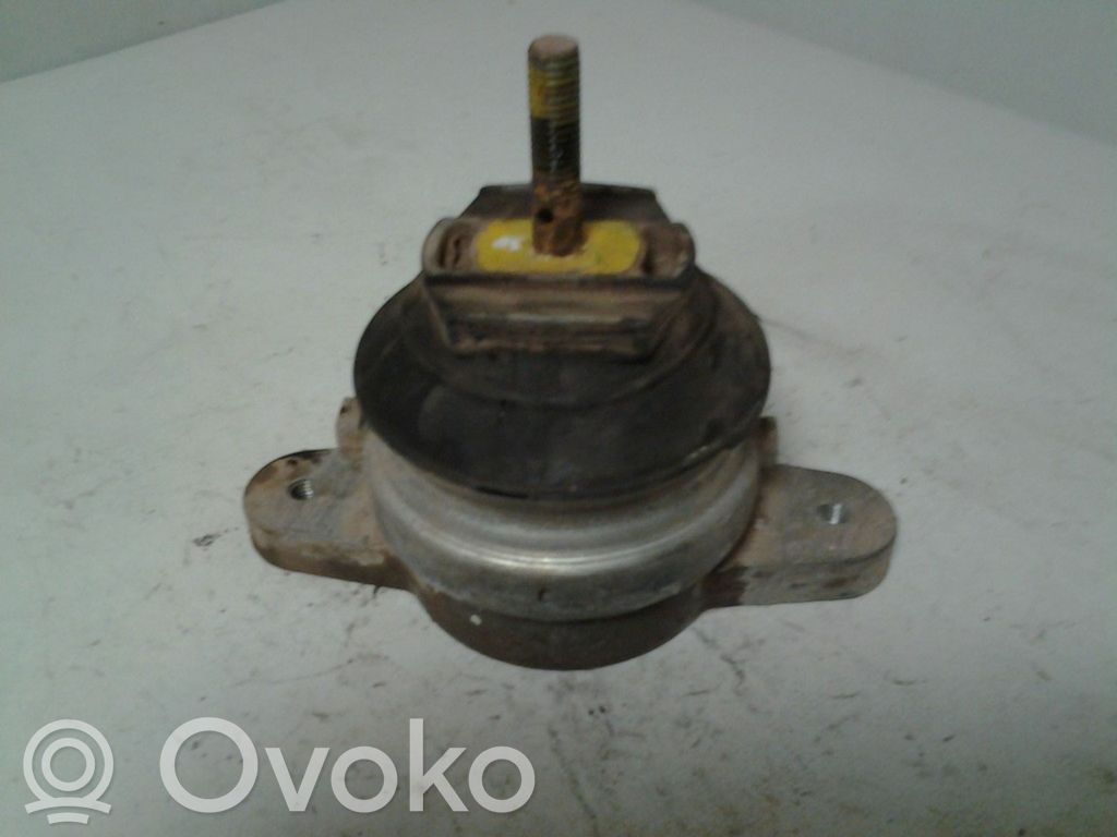 Audi A8 S8 D3 4E Moottorin kiinnikekorvake 