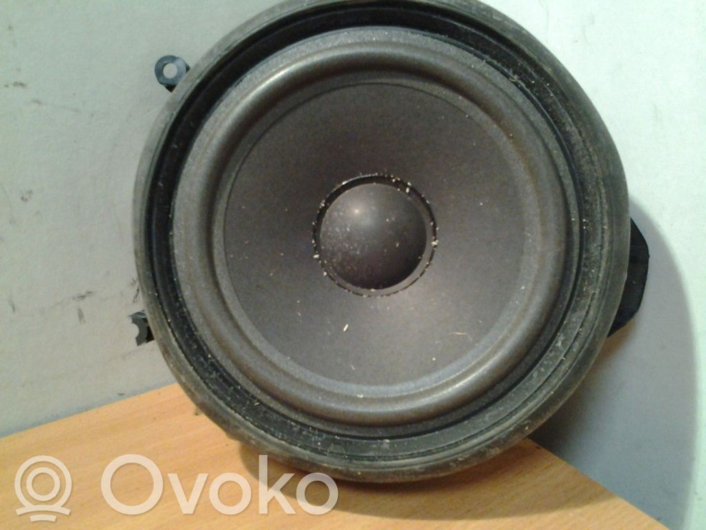 Audi A8 S8 D3 4E Altavoz de la puerta trasera 