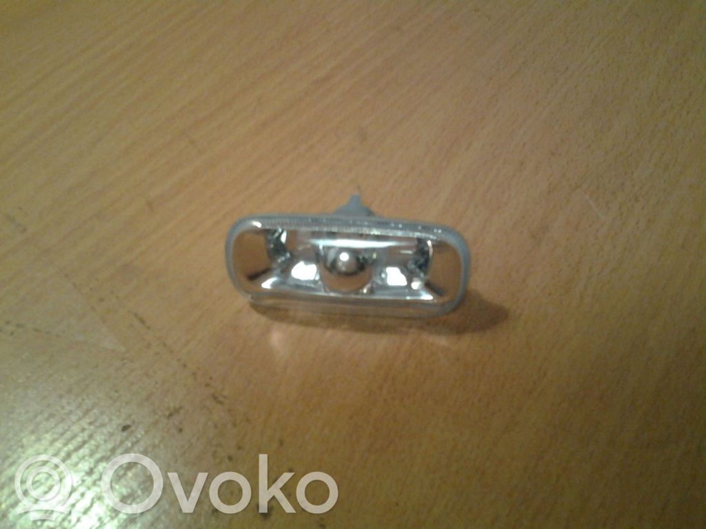 Audi A8 S8 D3 4E Seitenblinker 