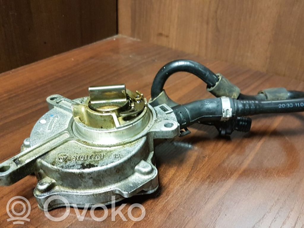 Audi A6 S6 C6 4F Vacuum pump 