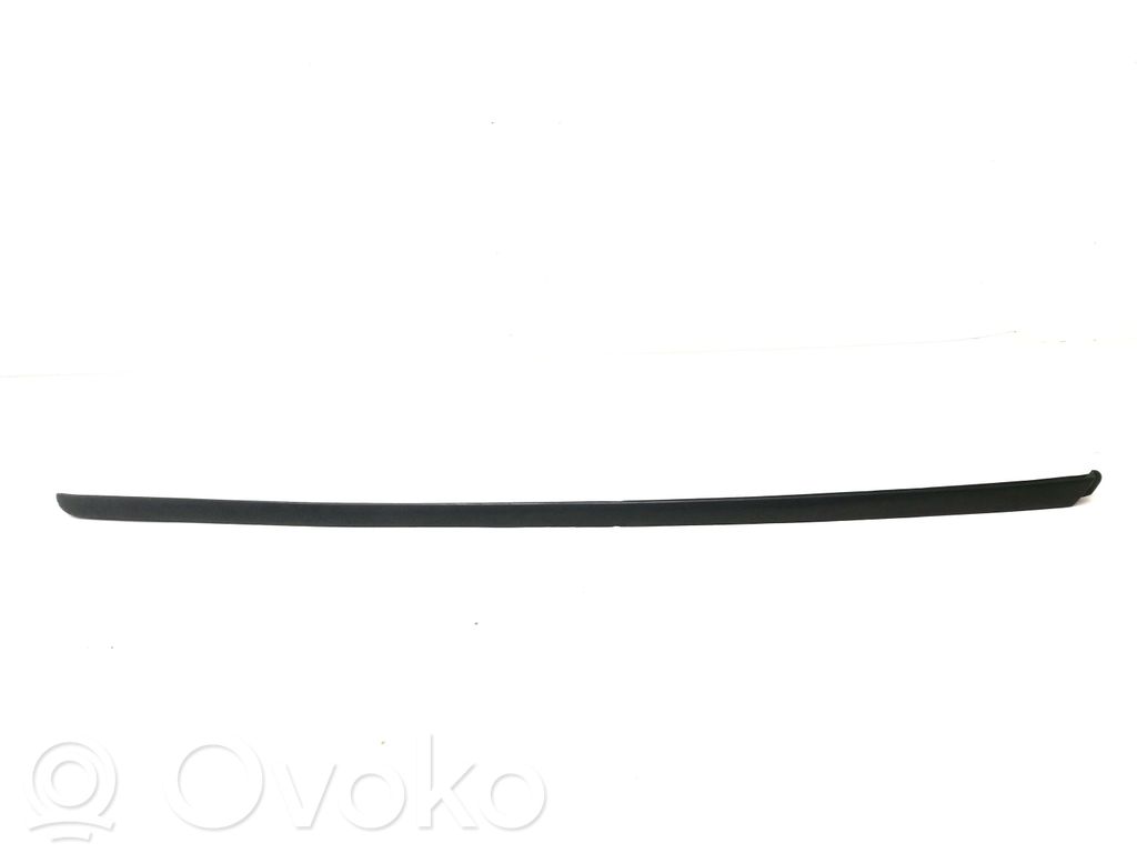 Windshield trim   8E0854328E
