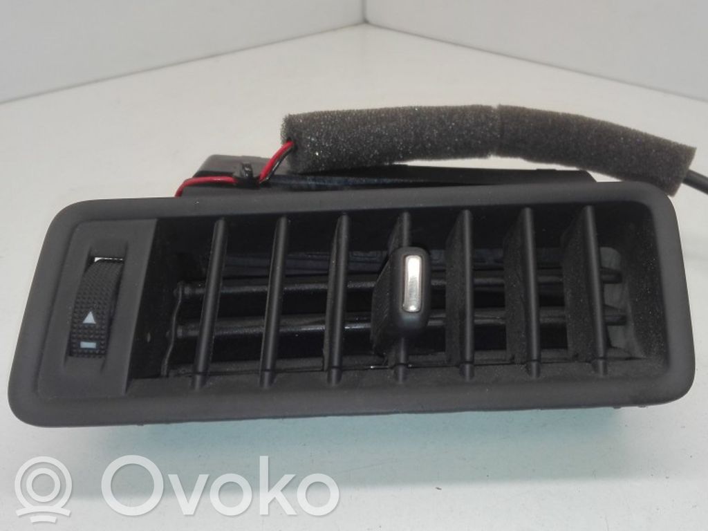 Audi A8 S8 D3 4E Moldura protectora de la rejilla de ventilación lateral del panel 