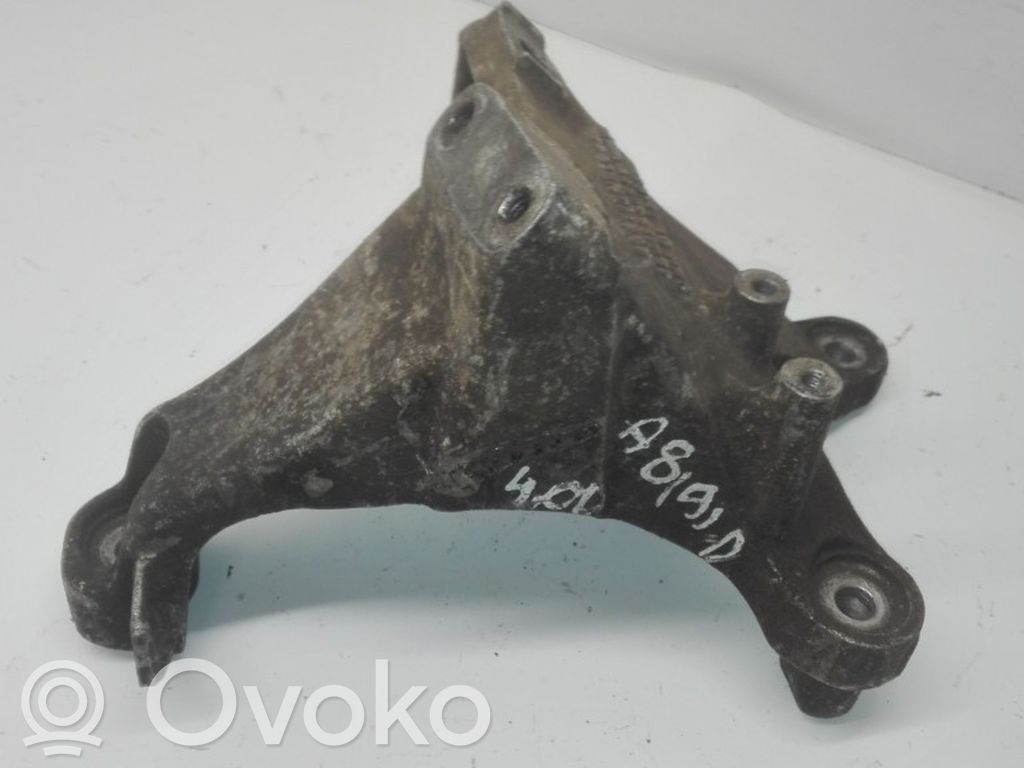 Audi A8 S8 D3 4E Engine mounting bracket 