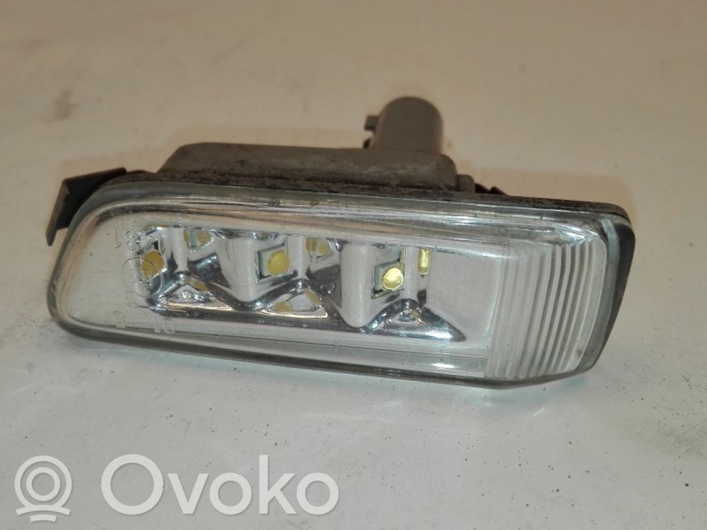 Audi A8 S8 D3 4E Seitenblinker 
