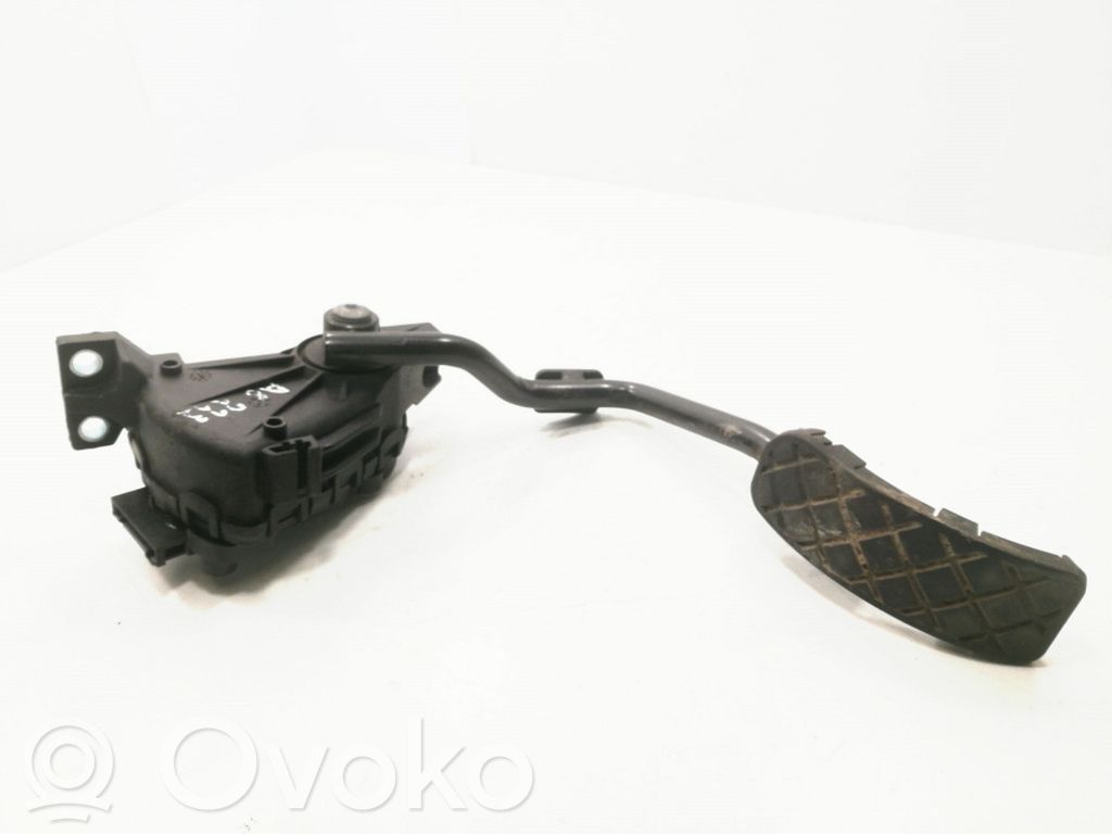 Audi A8 S8 D3 4E Gaspedal 