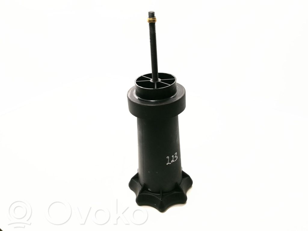 Audi A8 S8 D3 4E Spare wheel bolt 