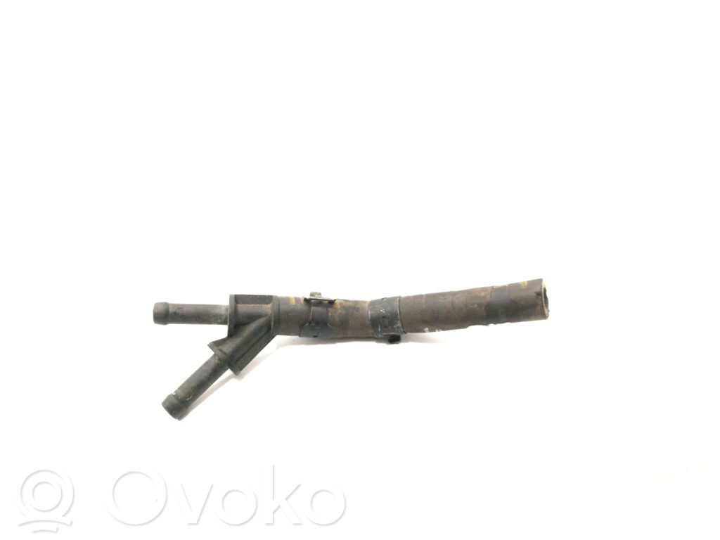 Audi A4 S4 B7 8E 8H Engine coolant pipe/hose 