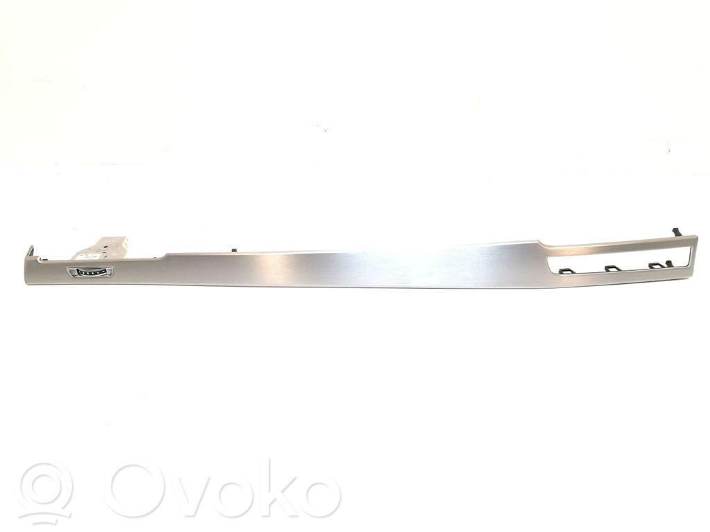 Audi A6 S6 C5 4B Dekoratyvinė apdailos juostelė 