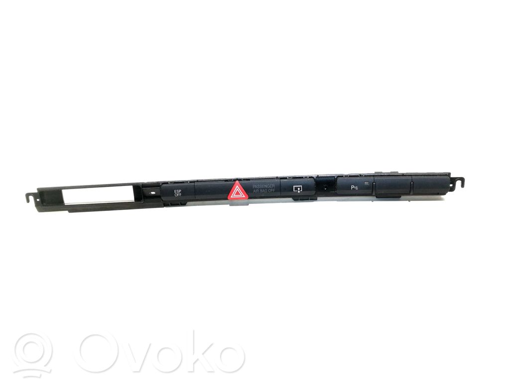 Hazard light switch   4G2927137BA