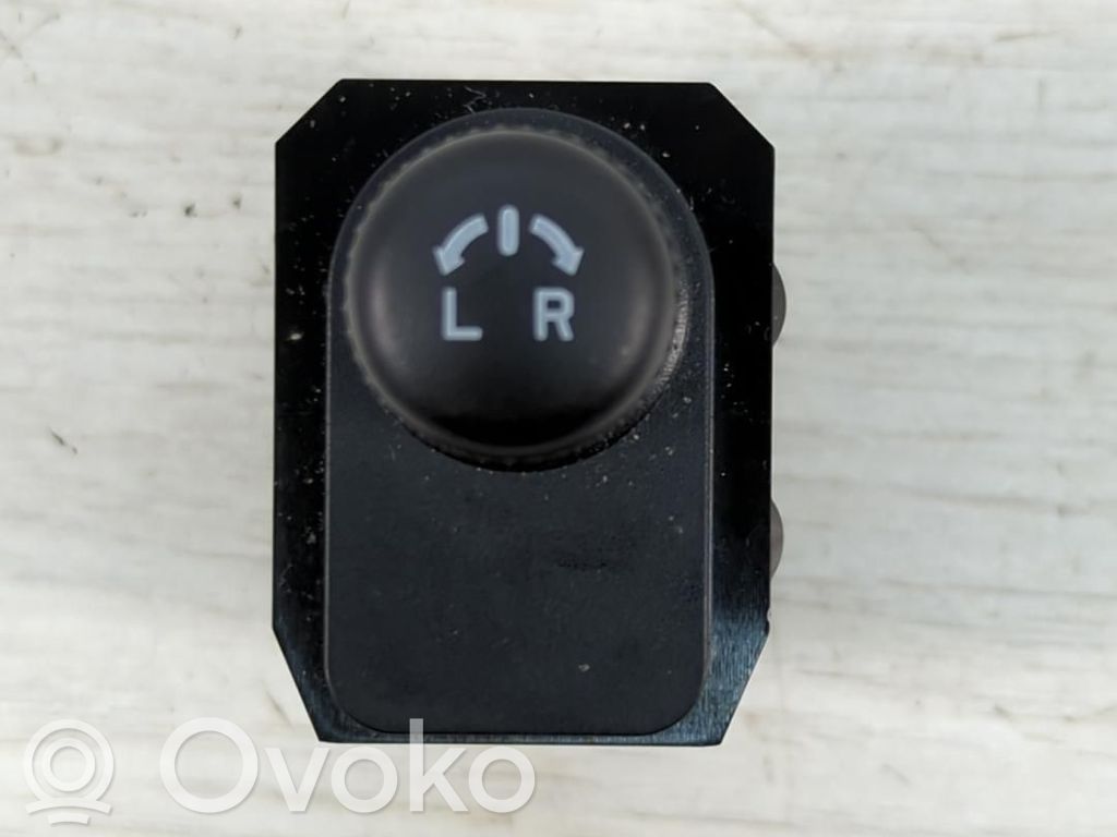 Suzuki Ignis Wing mirror switch 
